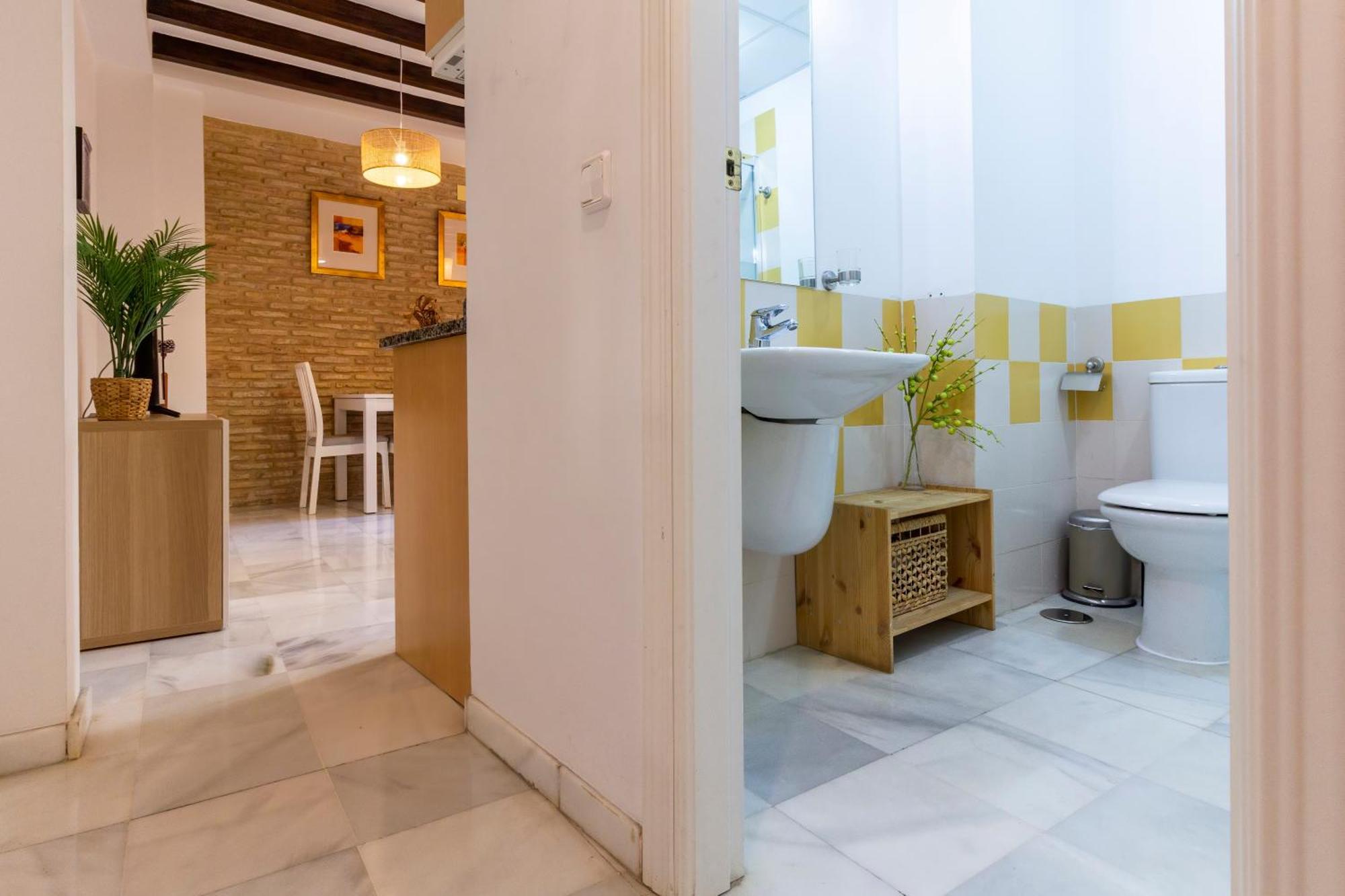 Alohamundi Pureza III Apartment Севиля Екстериор снимка